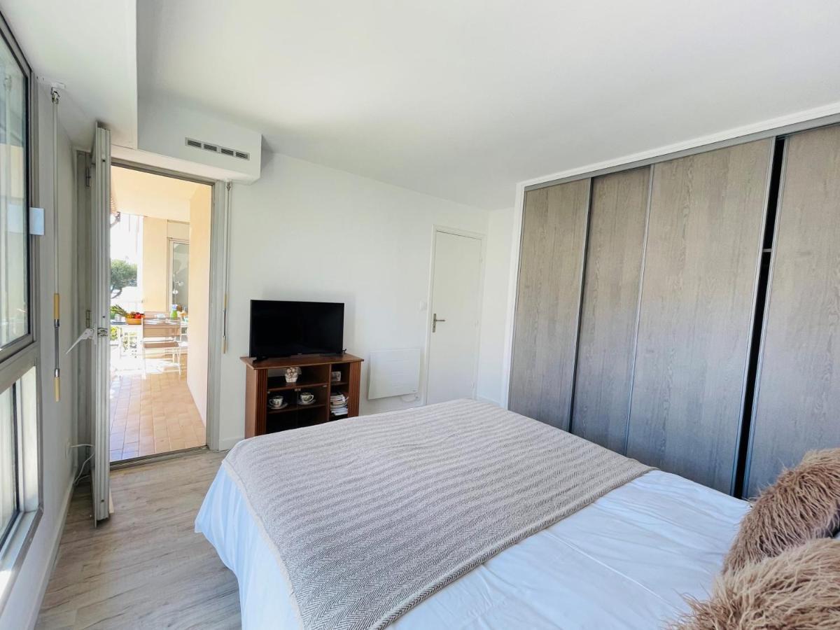 Tres Bel Appartement Face Au Port Santa -Piscine Сен-Рафаель Екстер'єр фото